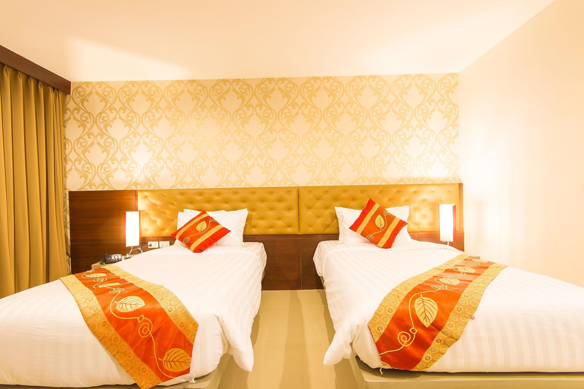 Hemingways Silk Hotel Patong Esterno foto