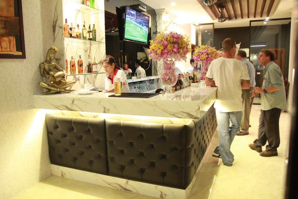 Hemingways Silk Hotel Patong Esterno foto