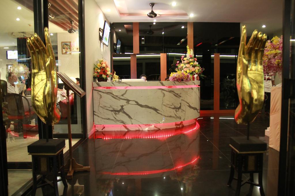 Hemingways Silk Hotel Patong Esterno foto