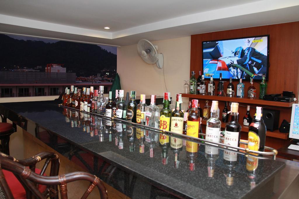 Hemingways Silk Hotel Patong Esterno foto