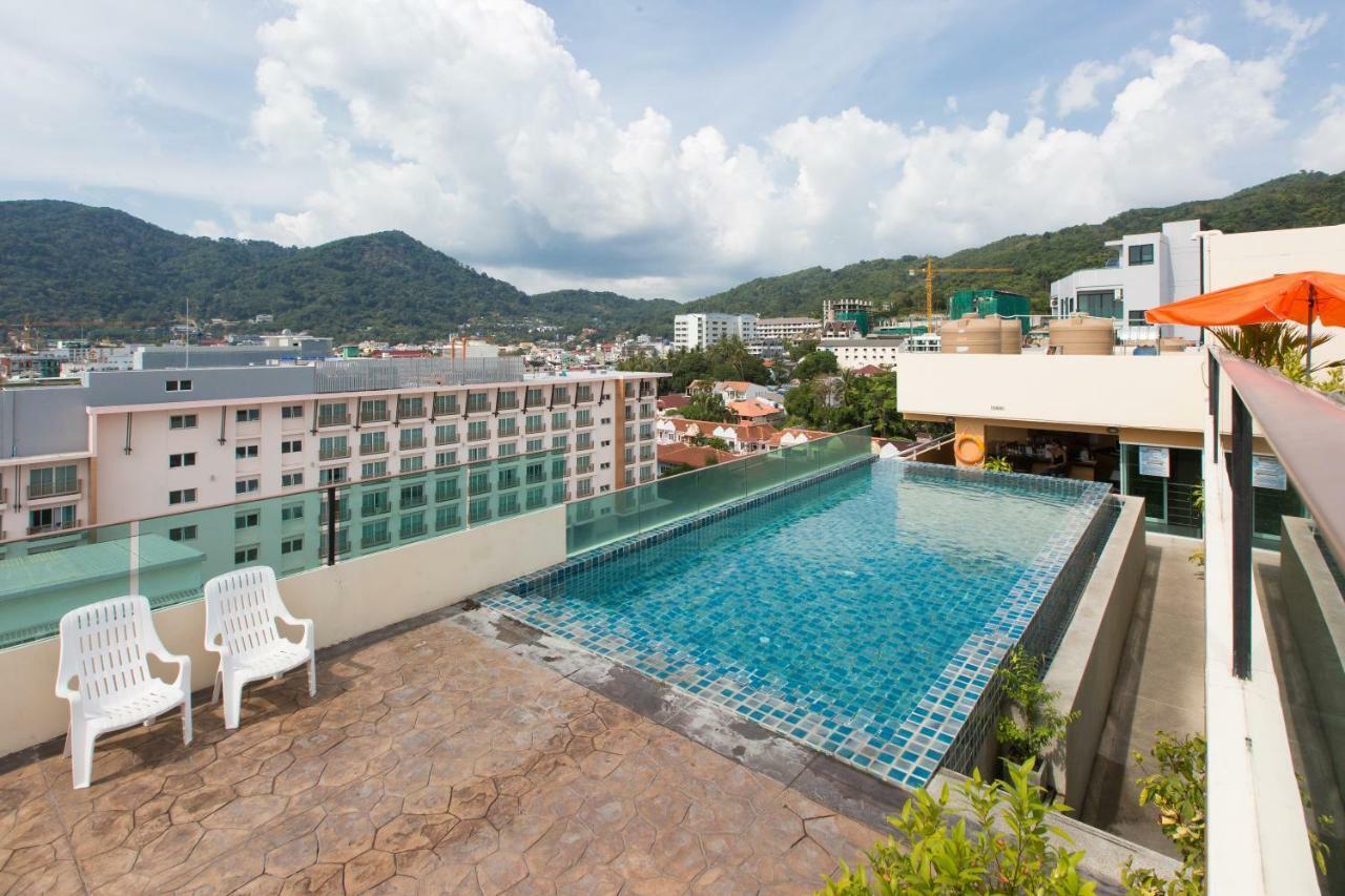 Hemingways Silk Hotel Patong Esterno foto